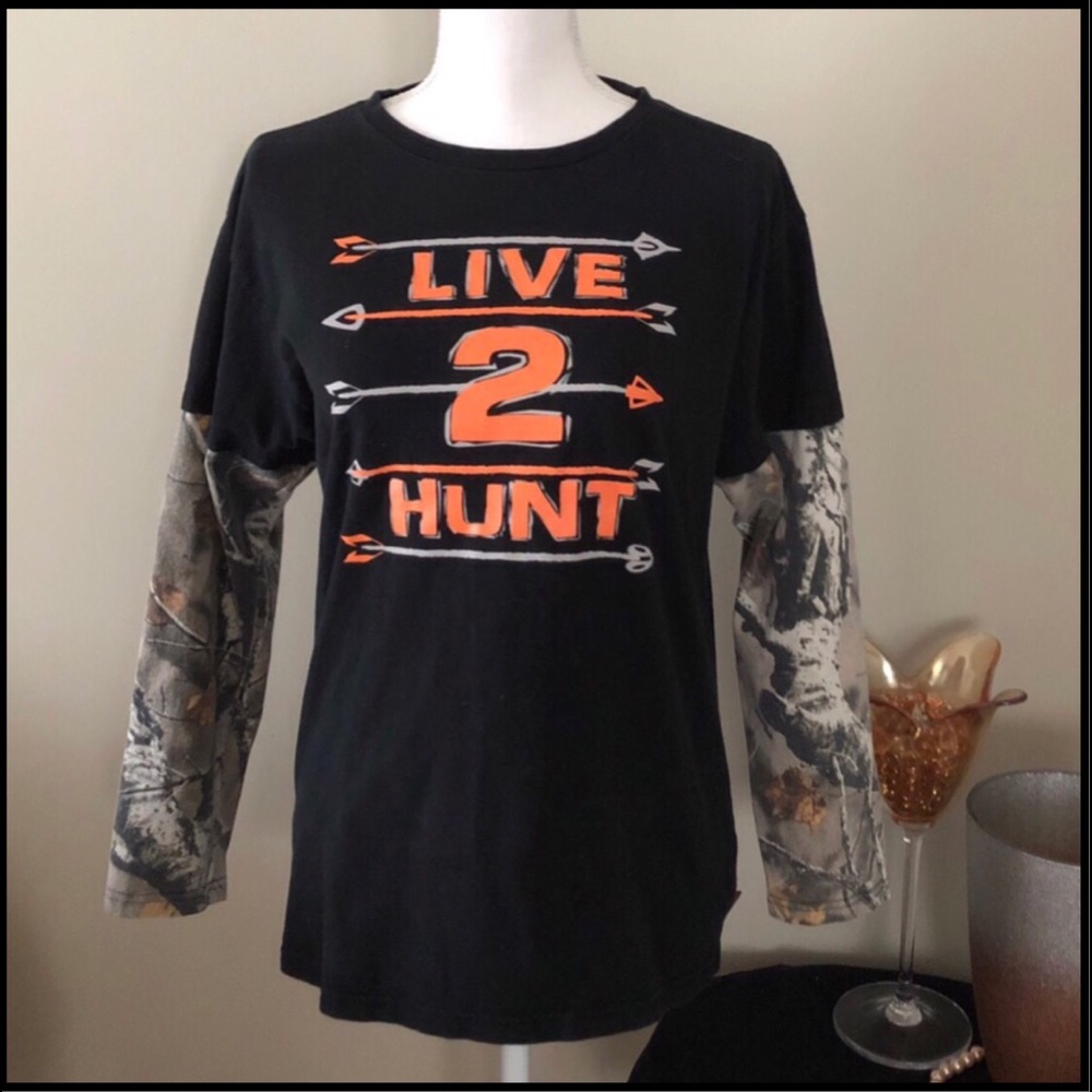 🦌🍁BOYS LEGENDARY WHITETAILS “LIVE 2 HUNT” TEE - Picture 2 of 7